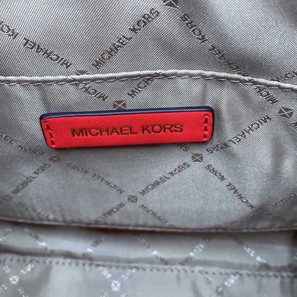 Michael Kors Avril Small Leather Top-Zip Satchel CORAL REFF color - Picture 16 of 16